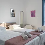 Le Voyageur By The Sea - Furnished Lägenhet Larnaca