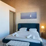 Le Voyageur By The Sea - Furnished لارنكا